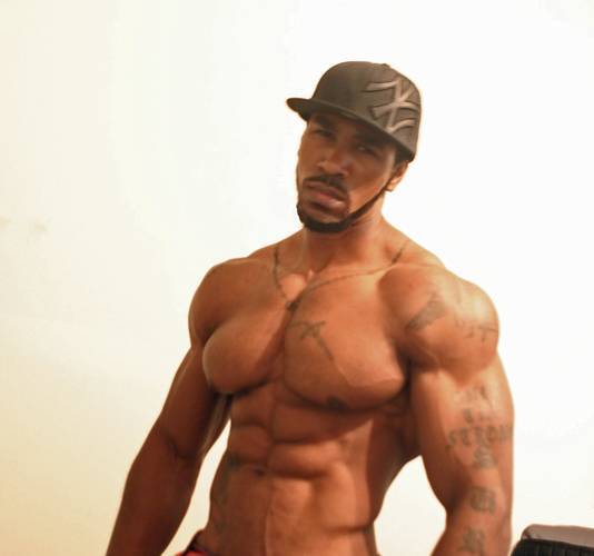 mancrushoftheday:  Photo: Cross Thompson #muscle #abs  The Man Crush Blog / Facebook / Twitter