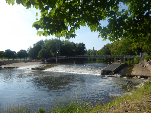 Costa del Taff(Weir probably not the best place to go swimming, folks)