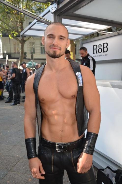 Folsom Europe 2013 -> http://on.fb.me/156bW3y