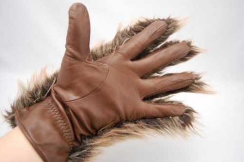 issey miyake fuzz gloves  fuzz gloveI need  fuzz gloves 