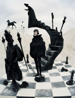 vmagazine:  CHECK MATE - model: Edie Campbell