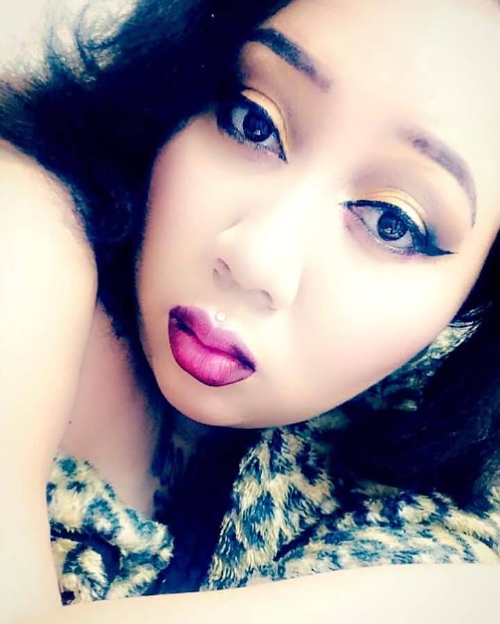 hoesontheinternet:  internrthoes4:  Facebook group hoe..  Now she be in group teasing.