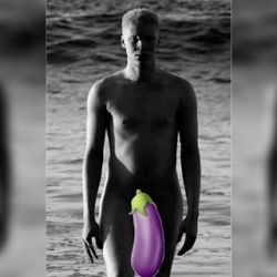 detstabler:  Shaun Ross  Shows Off #Massive #Schlong in NSFW Braves Music Videohttps://www.youtube.com/watch?v=x478Dp6y-UY #itsartbitchdealwithit #gagworthy