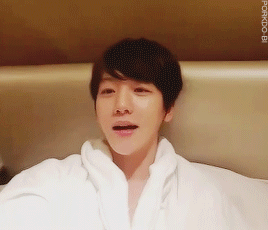 porkdo-bi:  BBH gifs 13/50: cute beansprout in his robe… 