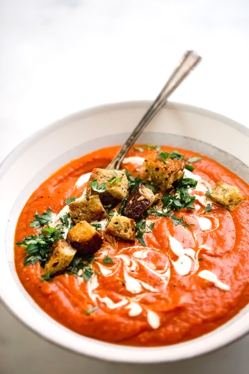 everythingwithwasabi: Dreamy Vegan Tomato Soup 