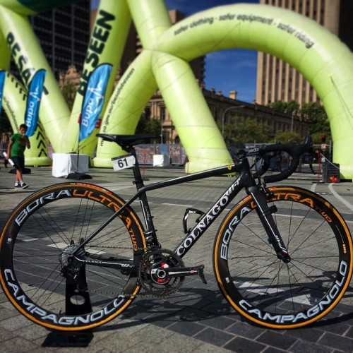 pedalitout: Giorgia Bronzini’s Colnago V1-R that got the win in today’s stage at the #TDU. A tiny 42