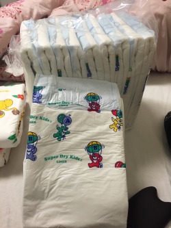 smalllittlething:  My diaper order arrived