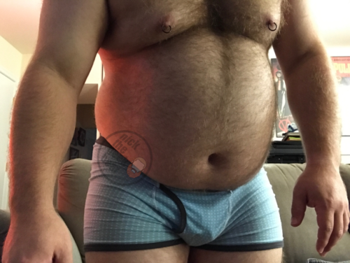 nickthegeekbear: Was gearing up to take a Tushy Thursday photo… and didn’t totally hate this view.