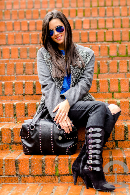 DIY Boots with Buckles Tutorial and Restyle from Crimenes de la Moda here. This is a &ldquo