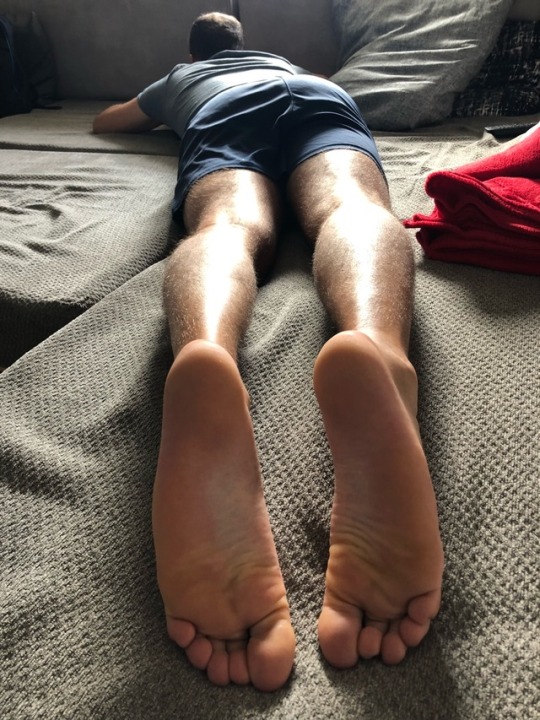 feetman80:  German feet: A friends lovely feet…. 😍 Love to worship them!! I was allowed to play with them today for 1 hour. It was great! 😍😛