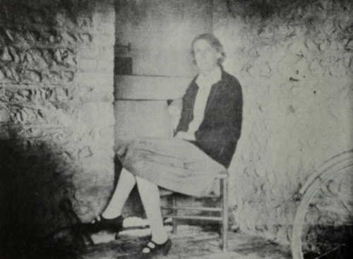 violentwavesofemotion:Virginia Woolf,  photographed at Rodmell, during the summer of 1928 (x)