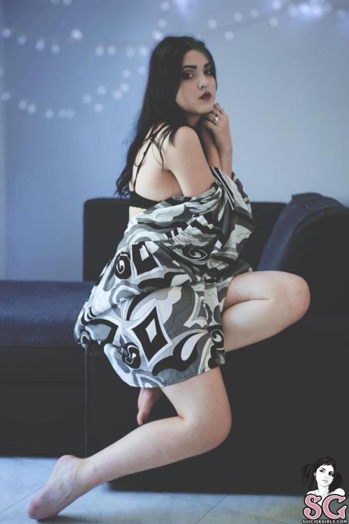 past-her-eyes:  Noirique Suicide noirique.suicidegirls.com Link to South African SuicideGirls