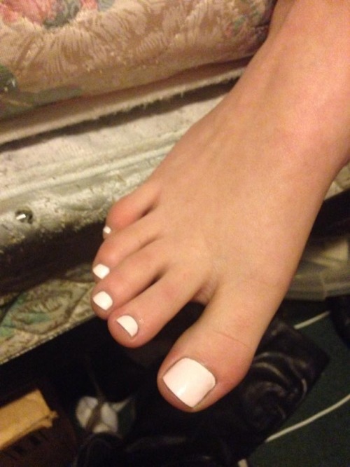 karathefootgoddess:  what do you guys want to see these white toes do?
