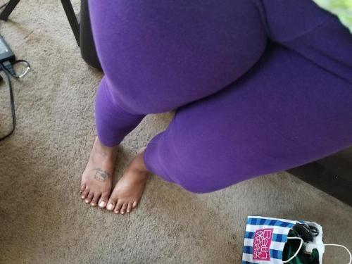 drunkofftoez: Flix from my friend Ashleigh .. at those sexy feet