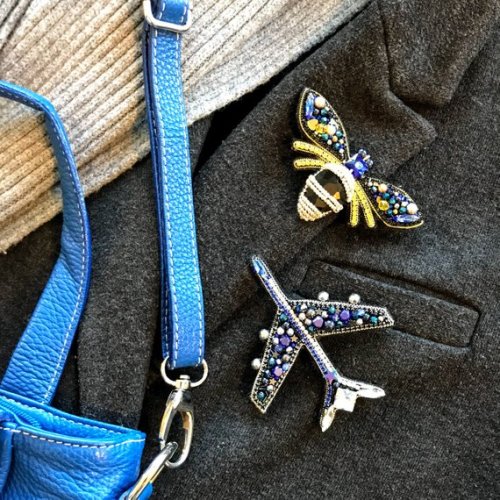 Embroidered Plane Brooch //goldstrazz