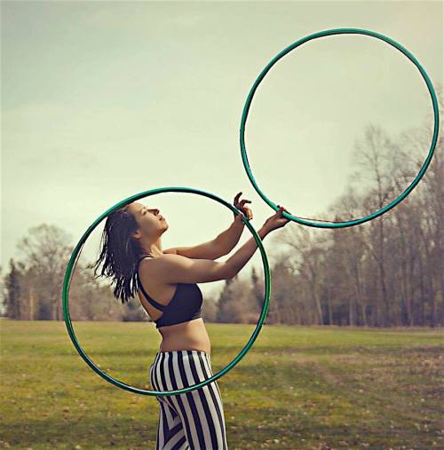 hoopingdotorg:Lee Tripler Spinning Double Hoops. Photo by Liam Carleton Photography.  