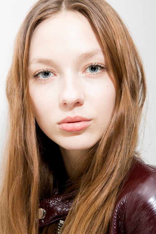 beautyntips:  Beauty ‘n Tips 3.1 Phillip Lim Fall 2017 via Tumblr