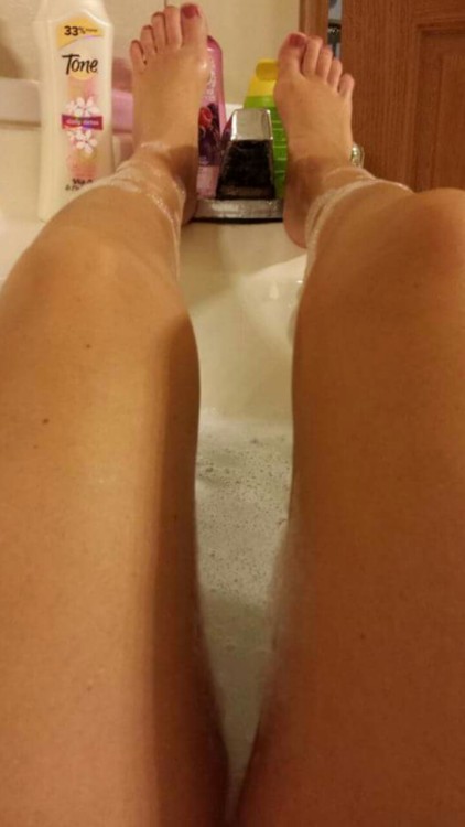 russ1100: My ex girlfriend Silky and beauty legs