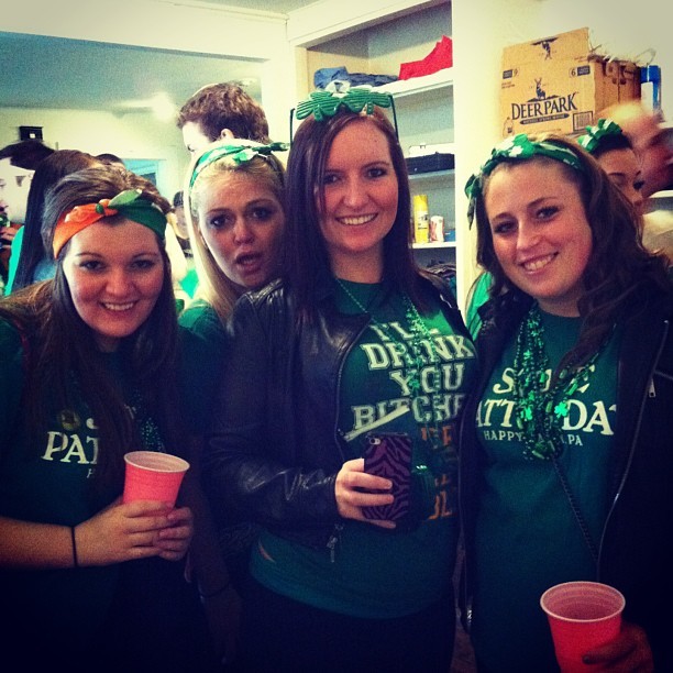 collegegirlbeerbellies:St. Patricks Day (Part 1)