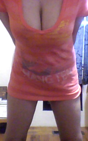flowernonnie:  shirts that are just long enough to be dresses are my favorite do
