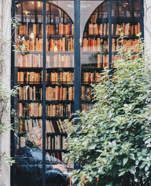 cafewithstyle: Merci bookstore in Paris.