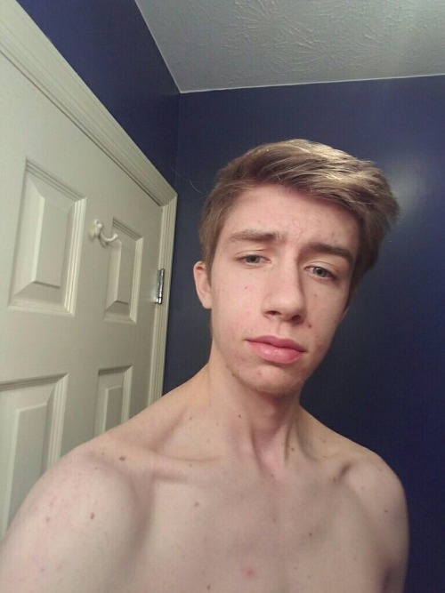 sexy-trixie08:  Fuckboy#68 Skinny but goodie! 😘👌 <kik submission> only @sexy-trixie08