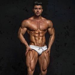 fitmen1:Rogan O’Connor