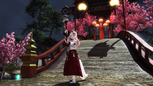 This glam is one of my absolute favoriters in the game!  ❤ ❤ ❤ Wanted to capture that Shrine Maiden 