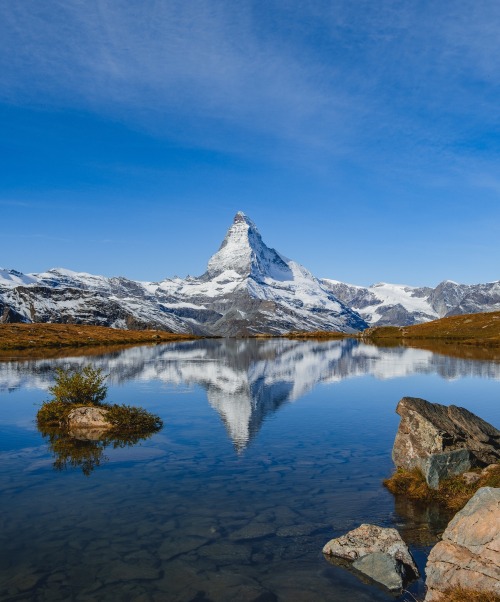 oneshotolive:  [OC] Matterhorn Reflection, Switzerland [4024x4845] 📷: mbgraphx 
