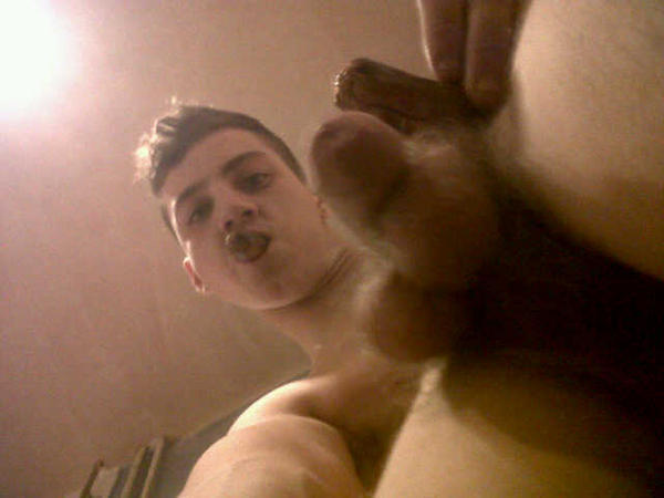 intostraightnakedguys:  Henry 