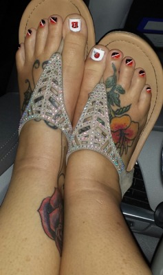 myfeet4you:  Sorry Cincinnati but it’s for youth football league;( sorry but I do love your colors;)  Sexy feet and toes