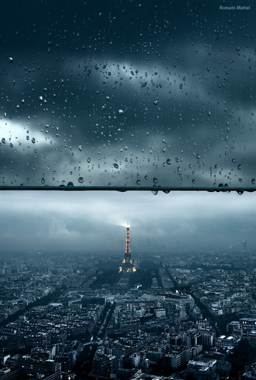 travelingcolors:  Averse Magnétique, Paris | France (by Romain Matteï Photography)