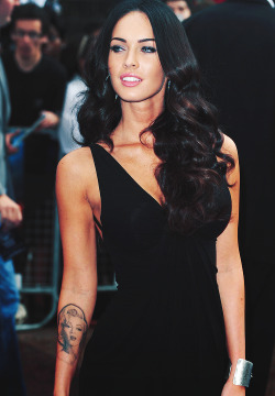 dr3amingth1ngs:  megan fox <3  she’s