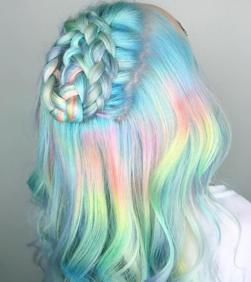 mymodernmet:‘Pastel Braids’ Hair Trend Gives Women a Twisting Crown of Color