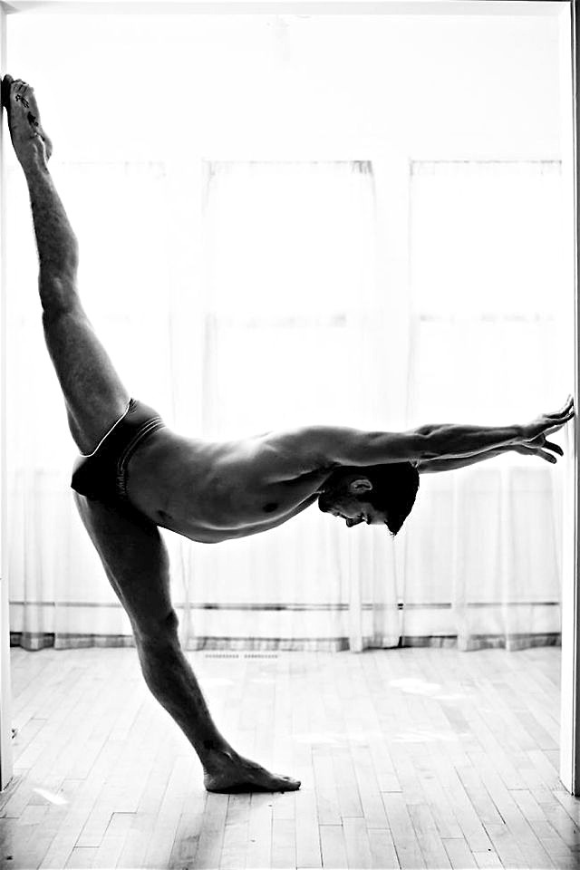 guysdoingthesplits:  abeautifulindiscretion:  Split Manner  (via TumbleOn) 