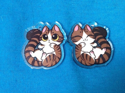 goldmouse: Double-Sided 1″ Acrylic Cat Charms Available on Etsy!! These charms are drawn and designe