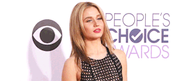 cuddlysex:  lesbiansandweed:  justprincesssarcasm:  Rita Volk at the PCA’s red carpet  NO. STOP. YOU CAN’T JUST DO THIS  ^