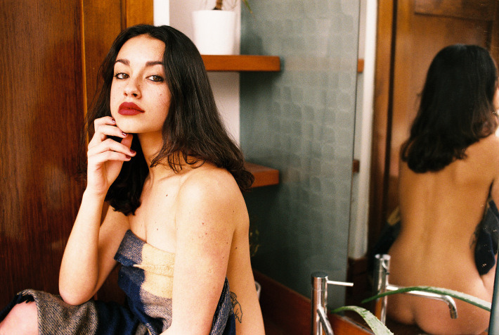 nudekarma:  carla guetta
