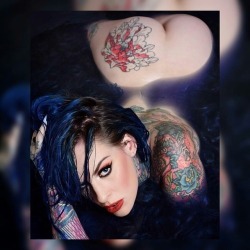hellothierrybretonfan:  tattoogirls2:HOTTER