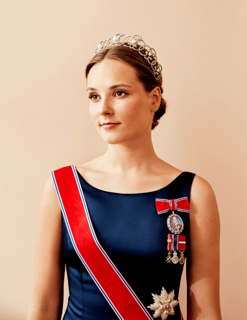 theroyalsandi:The Norwegian Royal Court has released three tiara portraits of Princess Ingrid Alex