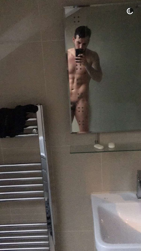 icantbelievehesnaked:  celebgosspb:    Ricky Rayment gets saucy on Snapchat! http://celebgosspb.com/2016/02/18/ricky-rayment-gets-saucy-on-snapchat