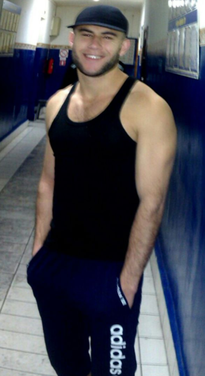russianstr8guys:  Таджик.  Натурал Tajik. Straight
