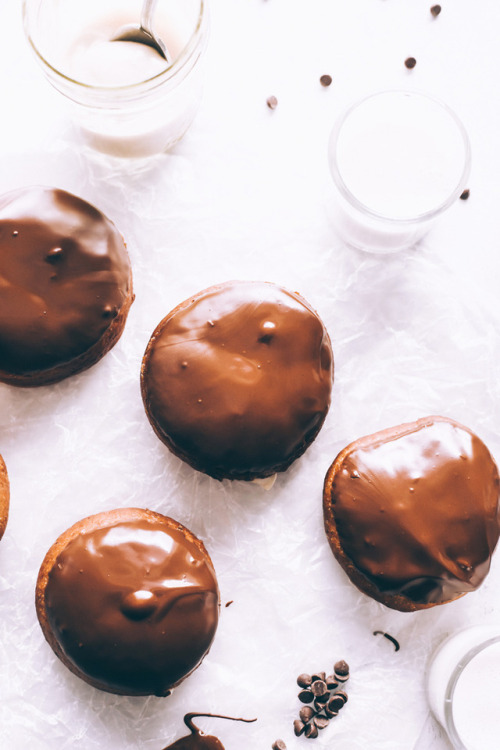 VEGAN BOSTON CREAM DOUGHNUTS