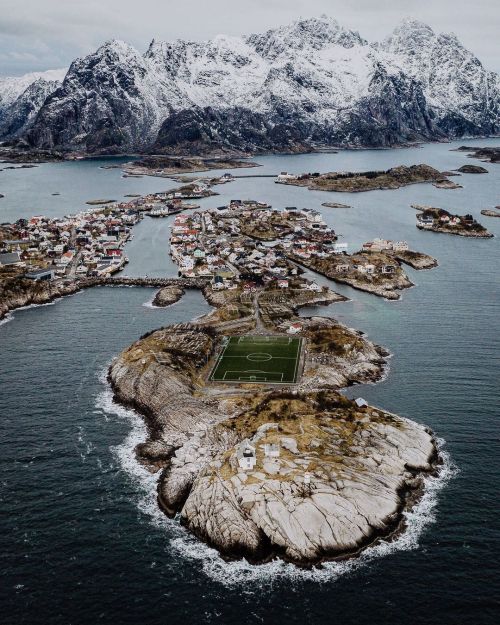 utwo:Lofoten Norway© ↟ EXPLØREWITHLUKAS