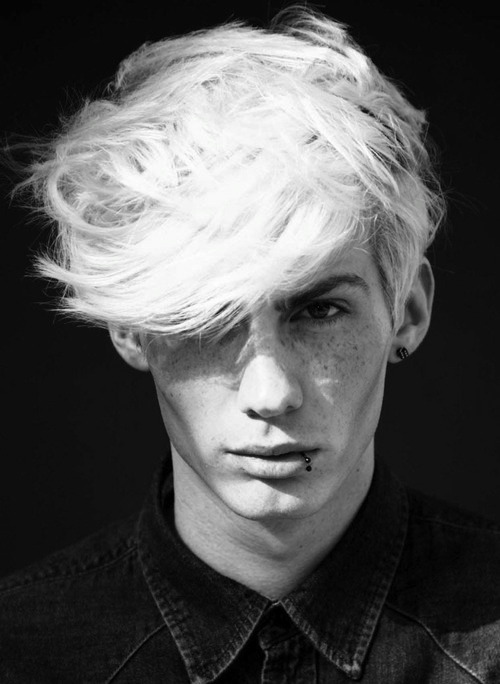 girlslike-y0u:  Max Krieger 