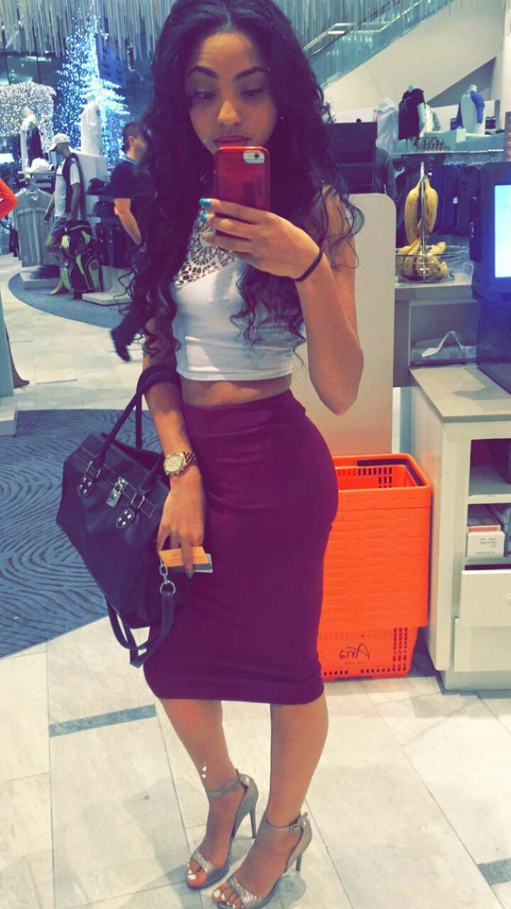 flaweddgoddess:  Tonight’s outfit 👀 