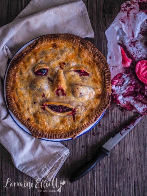 foodffs:Creepy Kooky Face PiesFollow for recipesIs this how you roll?