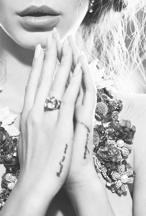 sei&hellip; la regina dei miei sogni.. il momento che io attendo ogni sera..ogni
