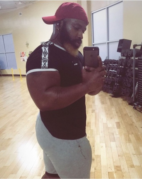 tmckenzie85: My tribute to the King of Thickness! He is adorable and humble! Praise him and his Thic