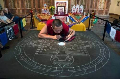 clockworksexual:  asylum-art:  Tibetan Buddhist monks Create Mandalas Using Millions of Grains of Sand-The Mystical Arts  Imagine the amount of patience that’s required to create such highly detailed art such as this! To promote healing and world peace,